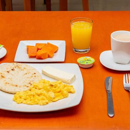 Ayenda Golden Empresarial Hotel Pereira Ngoại thất bức ảnh